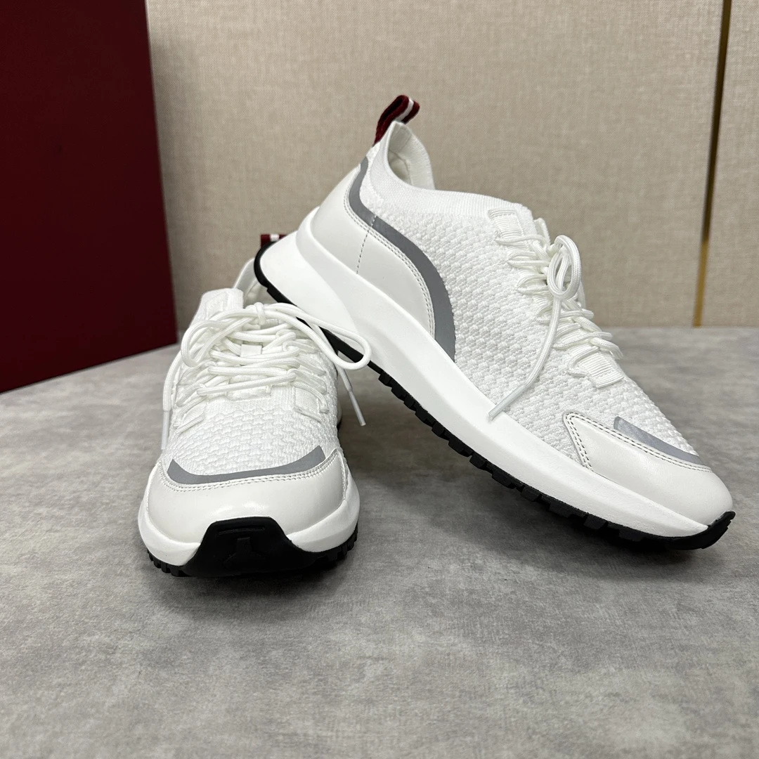 

Luxury Brand BL Sneakers Anti Slip Sole Shoes Unisex Thick Soled Women Sneaker