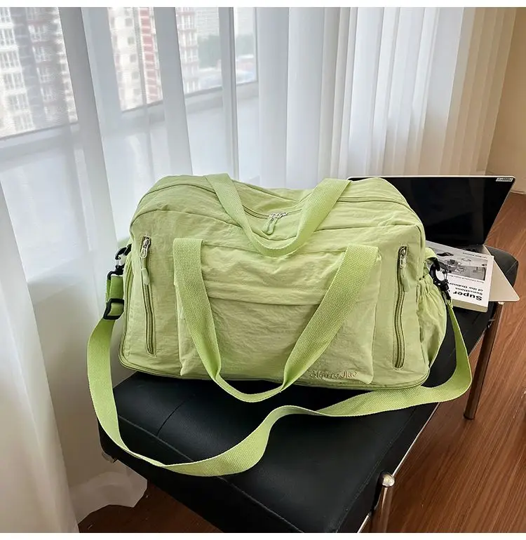 Large-Capacity Travel Tote Bag description 12