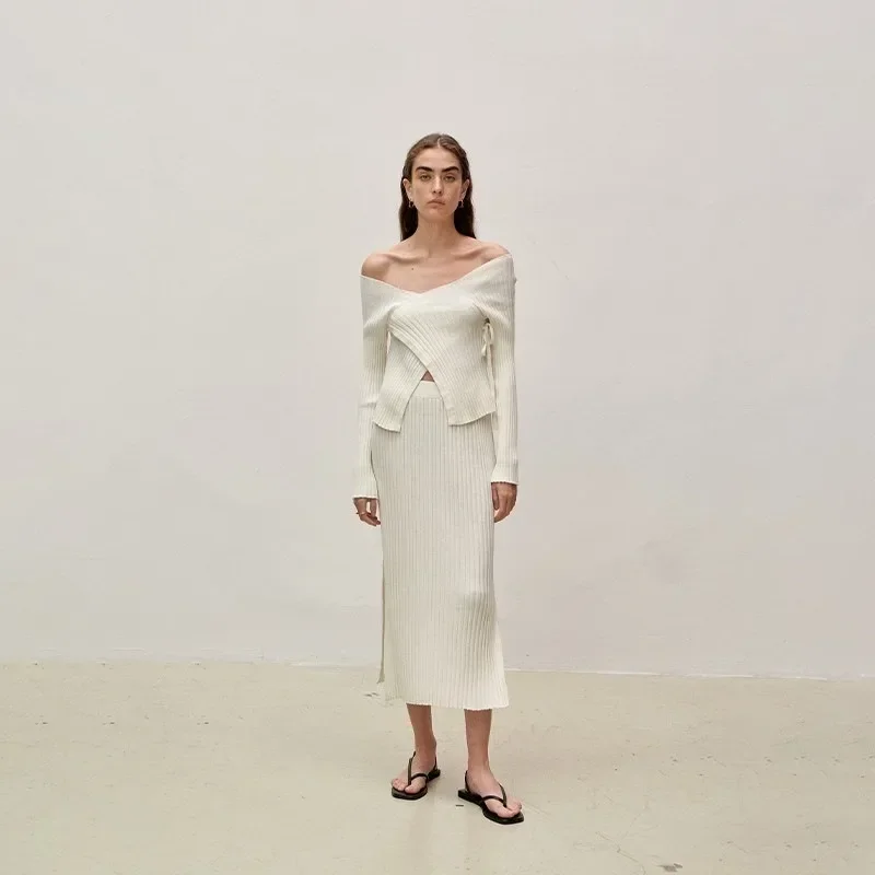 

VC@ Knitted Half Skirt Women's 2024 Autumn/Winter Casual High Waist Pit Striped Split Half Skirt