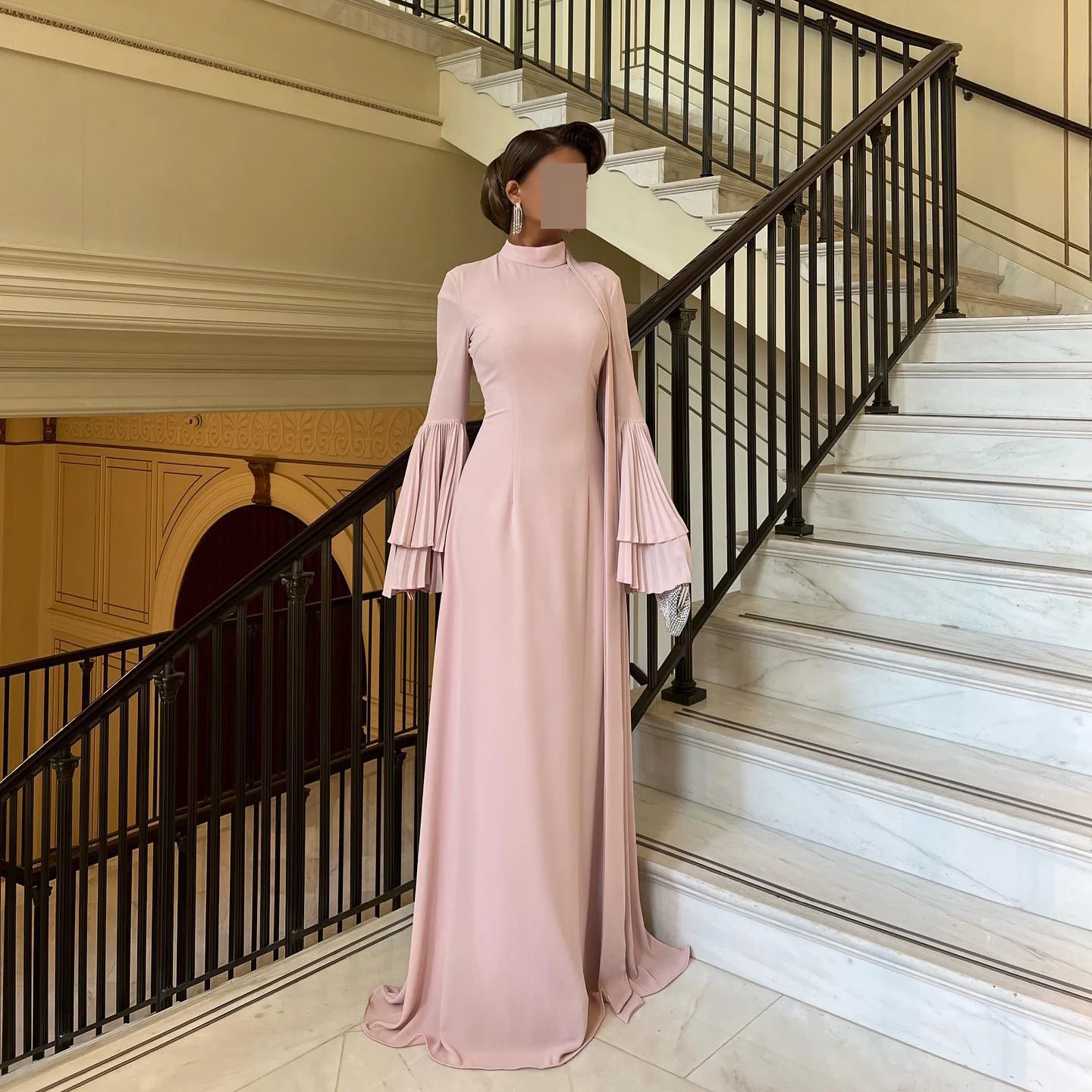 

OEING Halter Luxury Formal Evening Dresses Ruffles Pleat Long Sleeves فساتين سهرة Floor Length Elegant Prom Gowns Party Women