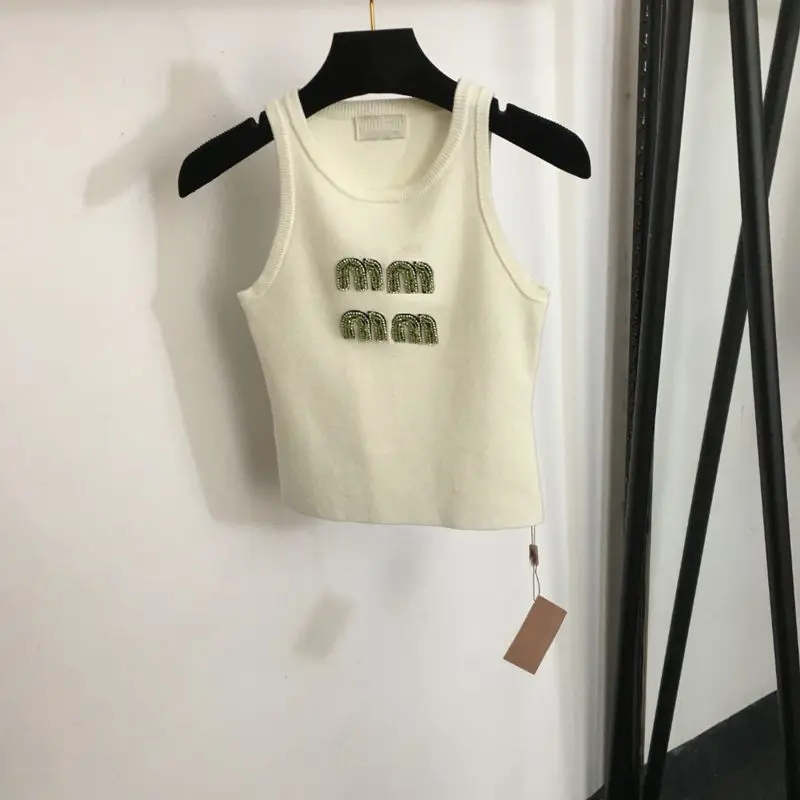 ตัวเลือกสินค้า เสื้อกล้ามเรียบหรู ใส่สบายทุกวัน