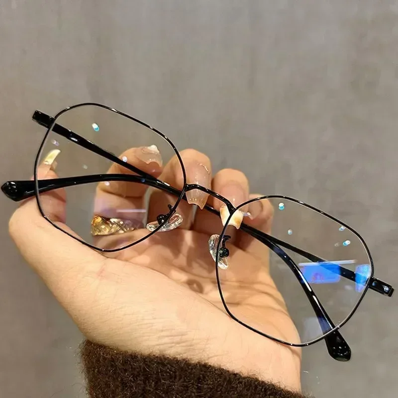 Ultra-Light Round Clear Lens Fashion Eyeglasses