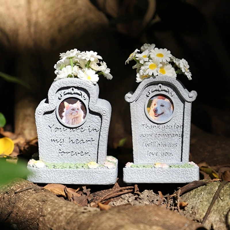 Engraved Sentence Pet Grave Stone Weatherproof Resin Memorial Grave Marker Cats Headstones for Pet Loss Garden Tributes