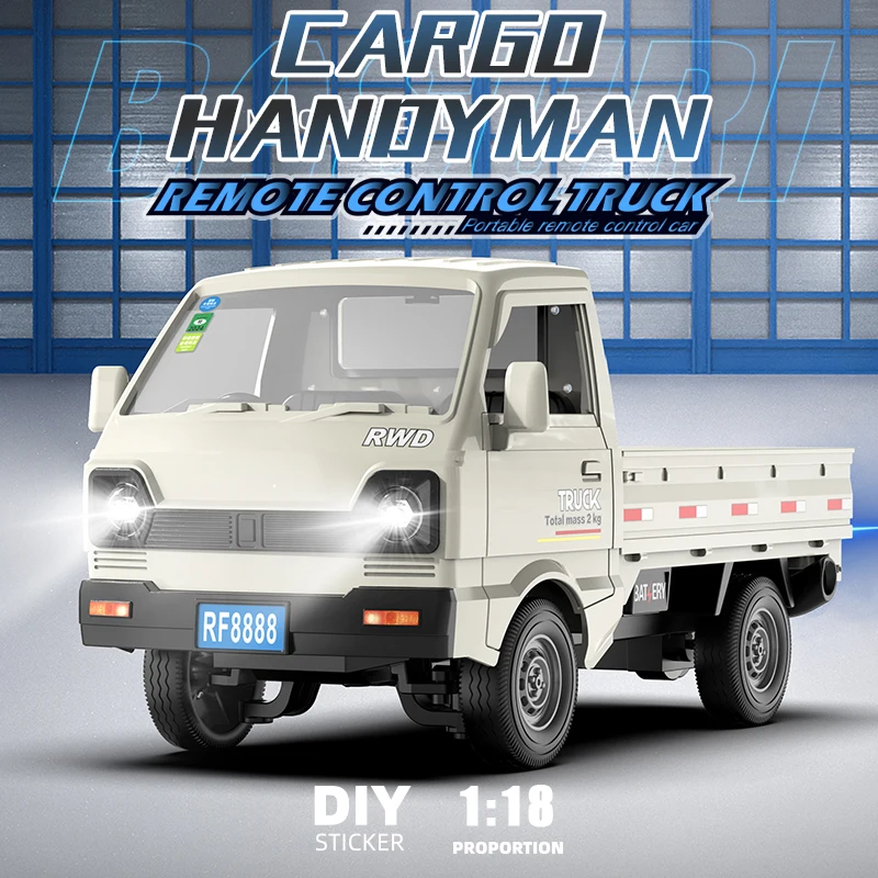 Détail des roues tout-terrain de la voiture RC 4WD 1:16