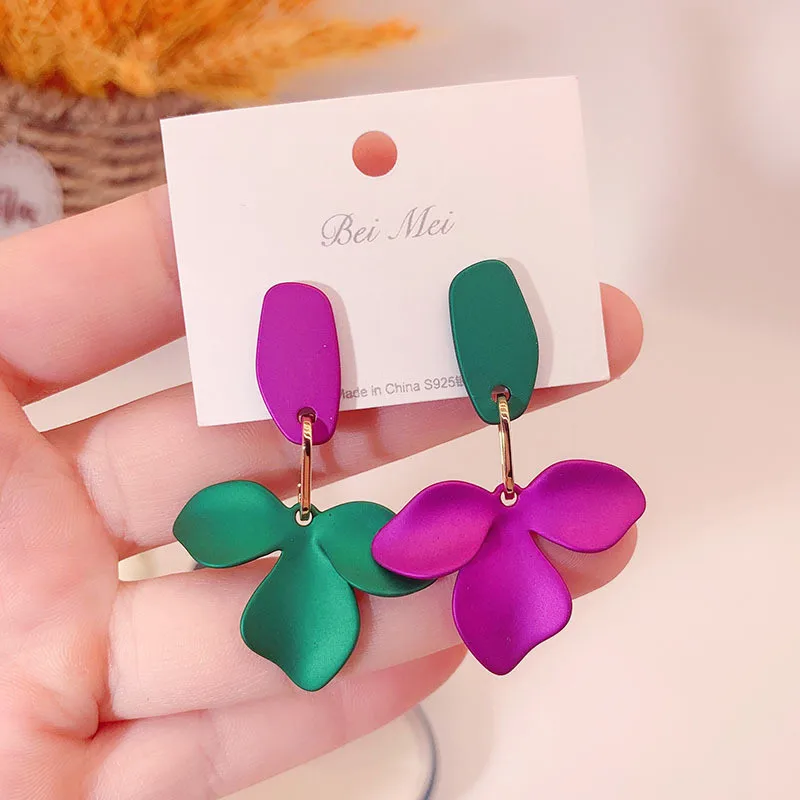 Fashion 3 Leaves Asymmetric Drop Earring for Women Girl Fashion Korean Personality Earrings Party Trending Jewelry Wholesale New