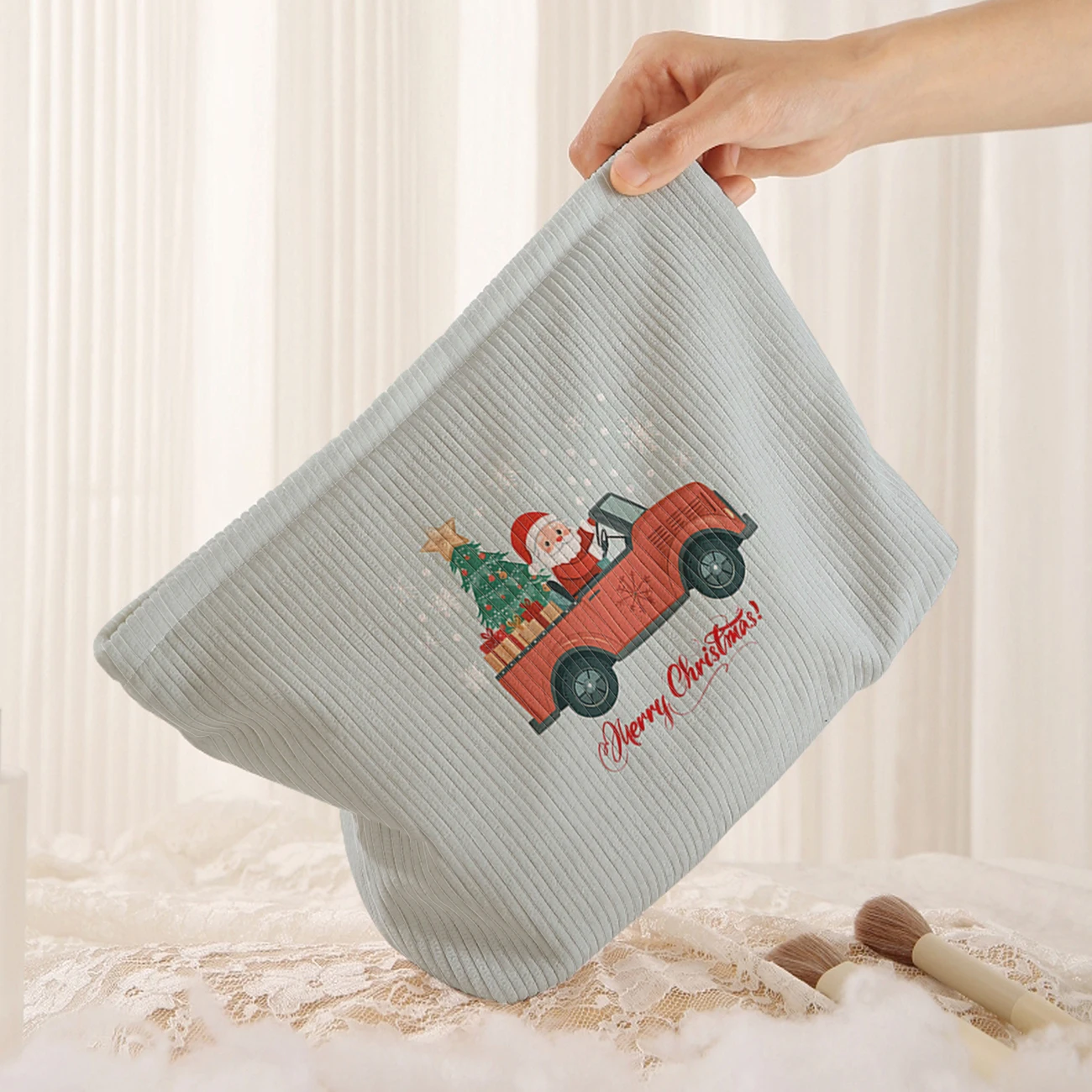 1 Christmas themed corduroy makeup bag, lightweight zipper makeup storage box, multifunctional bag with lining