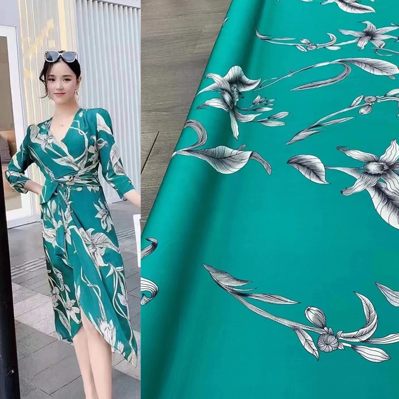 Fashion Classic Peacock Green Bottom Floral Elastic Double Joe Silk