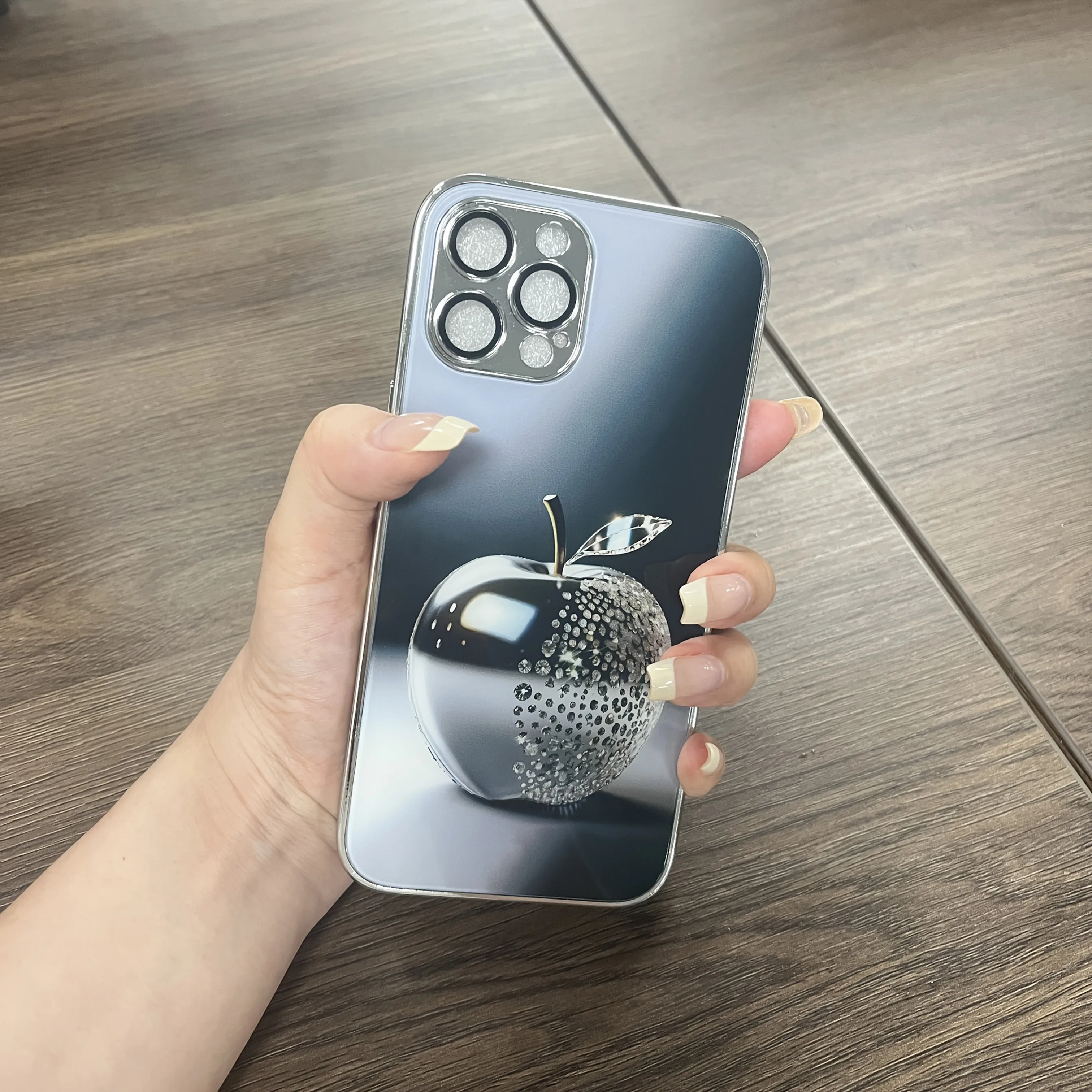Silver Diamond Pattern Electroplated Tempered Glass Phone Case