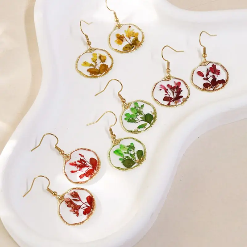 Creative Pressed Flower Earrings Elegant Natural Dried Flower Statement Earring Handmaking Epoxy Resin Flower Jewelry Wholesale creative palm earring combination silicone mold for resin diy epoxy resin earrings silicone mold jewelry molds for resin casting