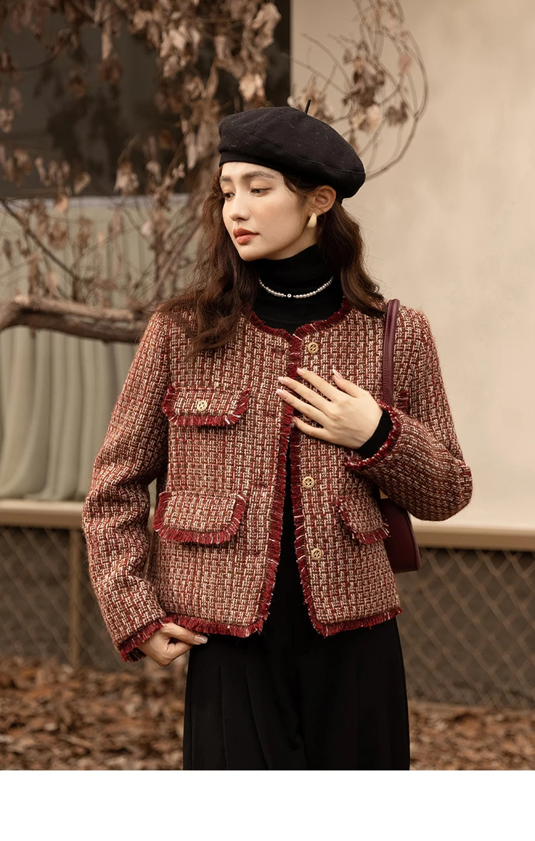 MISHOW Down Wool Coats 2025 Winter Clothes Women Chic Short Plaid Outerwear Temperament Warm Female O Neck Jackets MXB48W0888