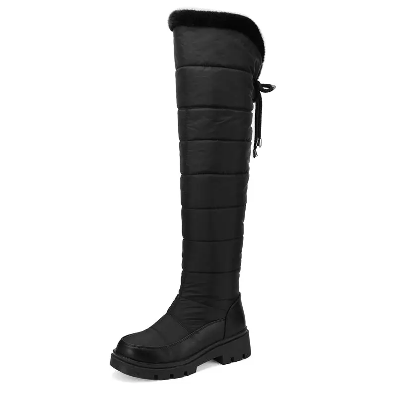Cuissardes d’hiver femme noires au-dessus du genou