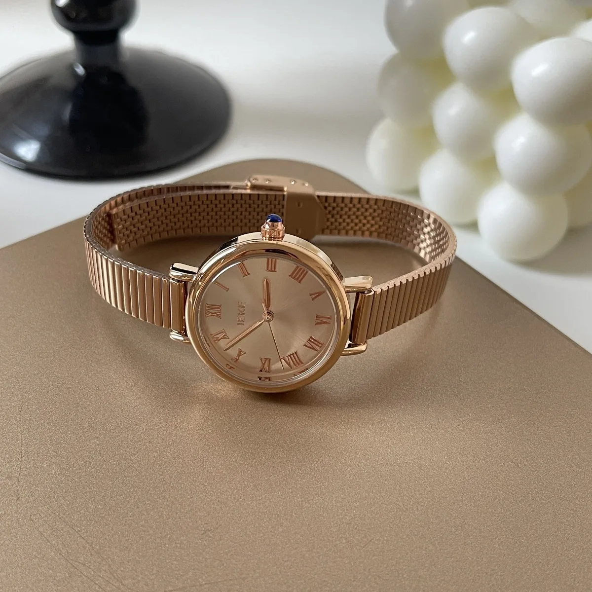New in Watches for Women Gold Elegant Women's Quartz Bracelet Wristwatch on Hand Ladies Automatic Unique Clock Gift Girls