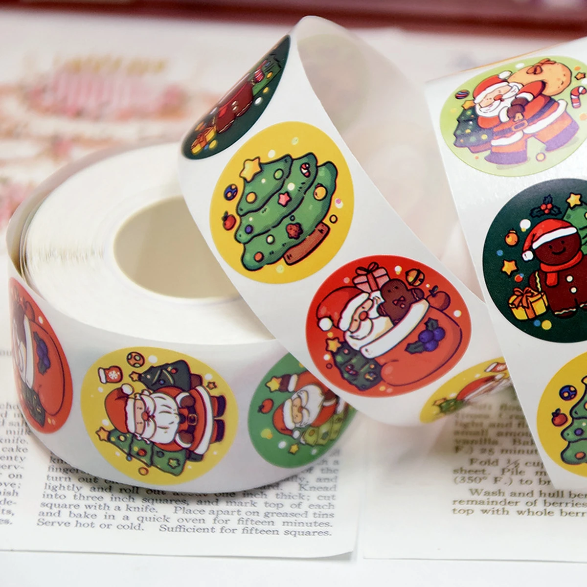 100-500pcs Merry Christmas Stickers Round stickers Christmas Tag for Envelope Sealing Gift Decor Shop Product Packaging Stickers decorative stickers packaging stickers postage stamps stickers