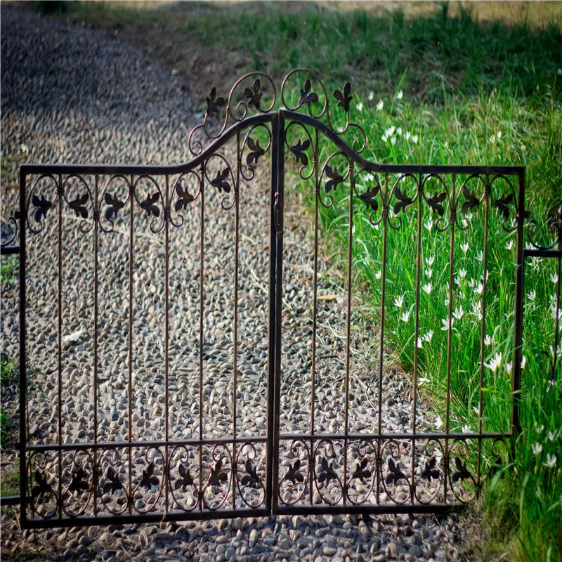 Outdoor Iron Gate Door Decorations, Garden Fence, 168cm x 101cm