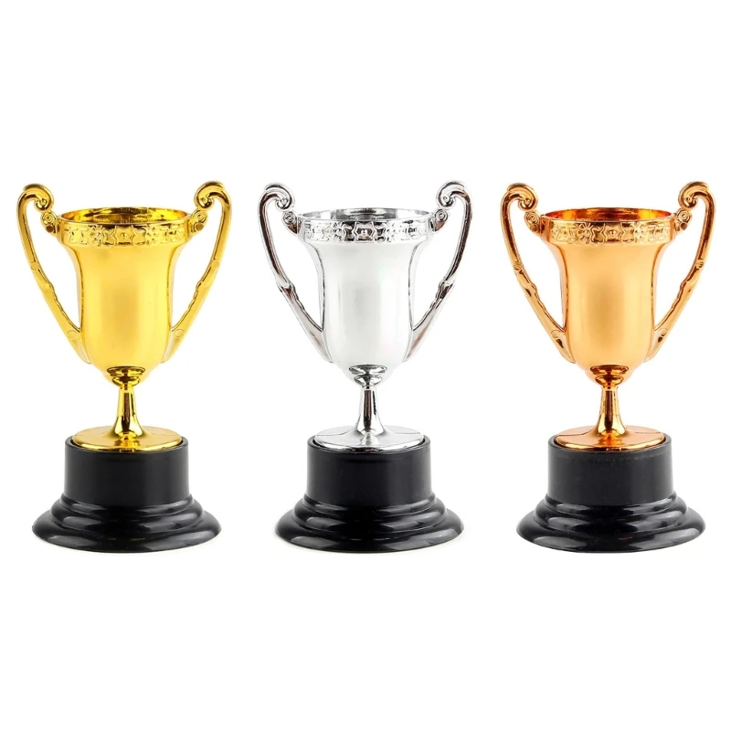 

Realistic Mini Prize Cup Toy Reward Toy Trophies School Supplies 10PCS