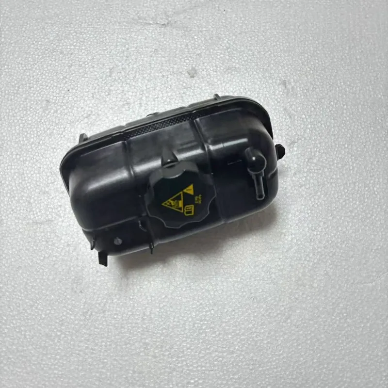 High-quality For-JL Wrangler w/ 2.0L Engine Coolant Reservoir 68364312AC car accessories