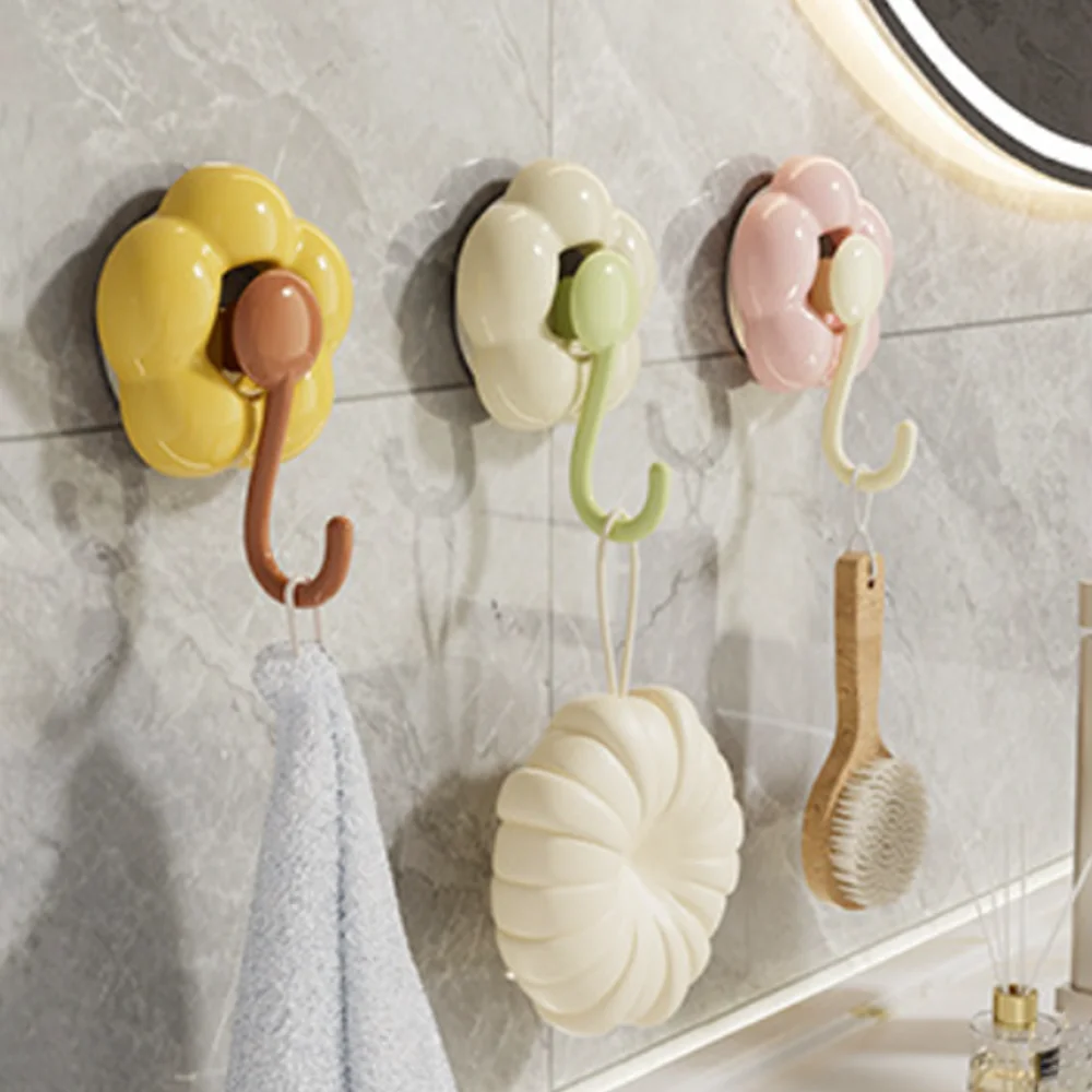 1pc yellow/pink/green flower suction cup hook, no punching and no marks, suitable for behind the bathroom door in the bathroom