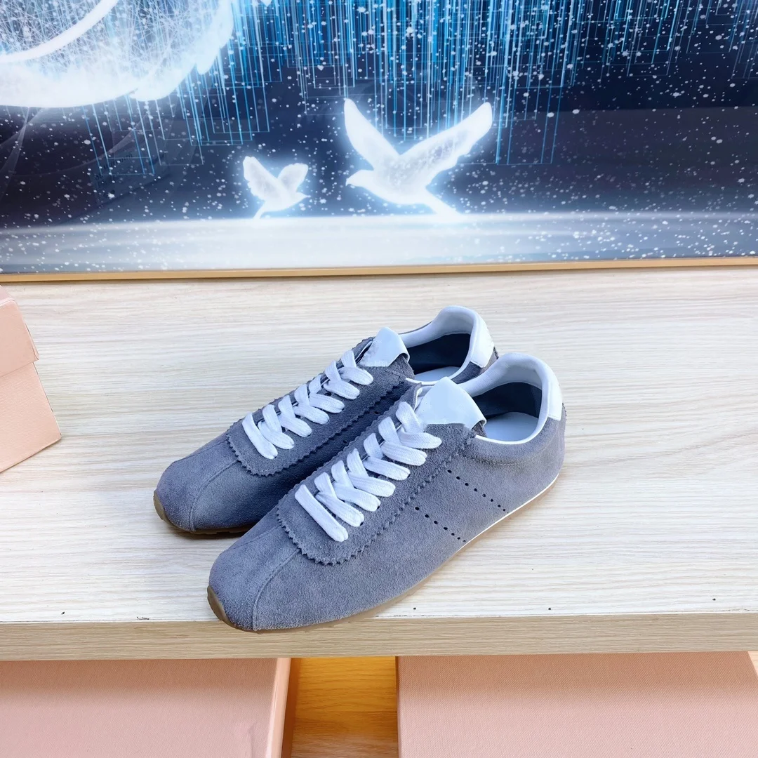 Genuine leather retro training shoes, women's flat bottomed lace up versatile casual board shoes