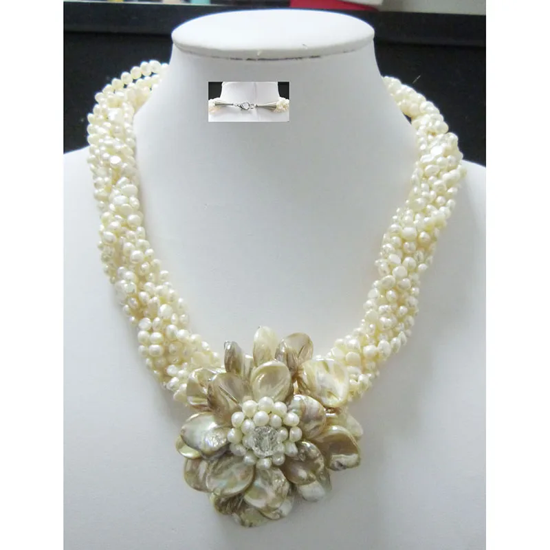 

sweet ROMANTIC 100% fresh water pearl necklace 20"