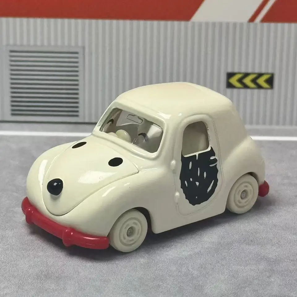 Voiture Miniature Diecast Takara Tomy Dream Tomica No.153 Snoopy Car II - Neuve, Boîte