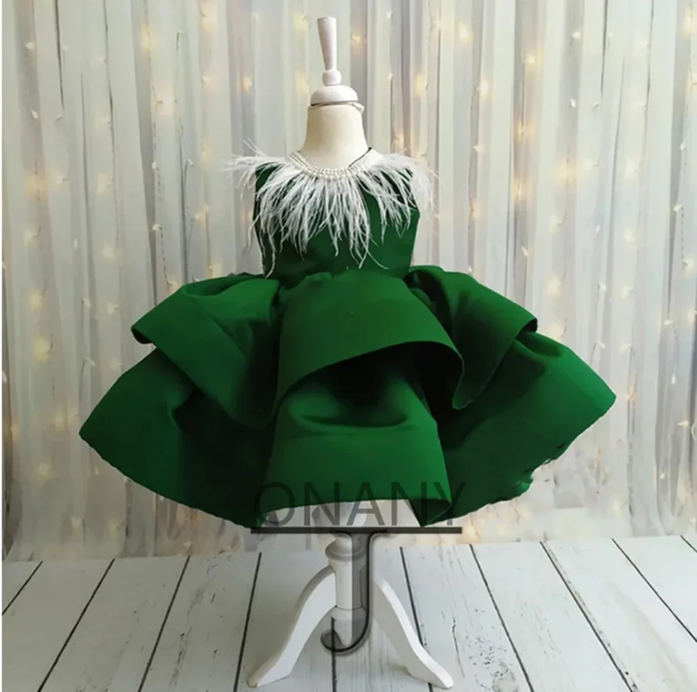 

Green Flower Girl Dresses Scoop Neck Appliqued Beaded Long Sleeves Pageant Gowns Ruffle Tiered Sweep Train Birthday