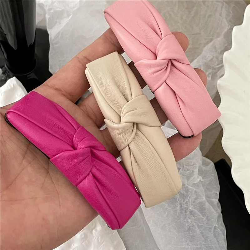 New Vintage Leather Hair Clips Rectangle Geometric PU Barrettes Solid Color Hairpins Korean Women Hair Accessories Side Pins