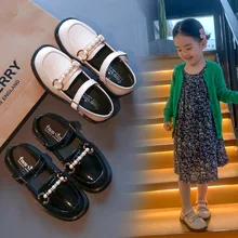 

Kids Classic Slip-on Casual Shoes Patent Leather Metal Designer Pearl Beading Party Wedding Dress Shoes School Black Mocassins