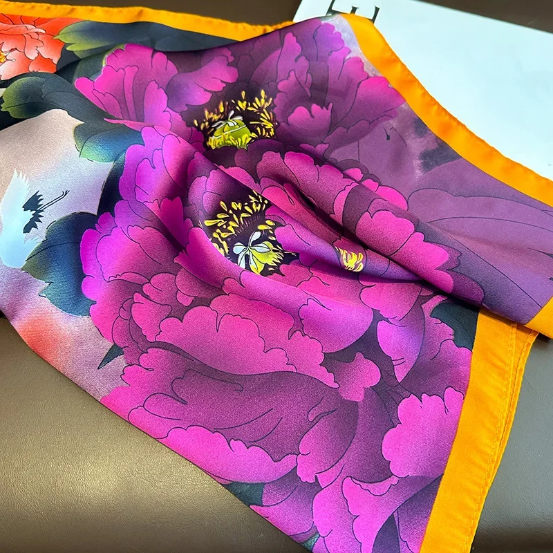 Рисунок 4 - Женская бандана из искусственного шелка