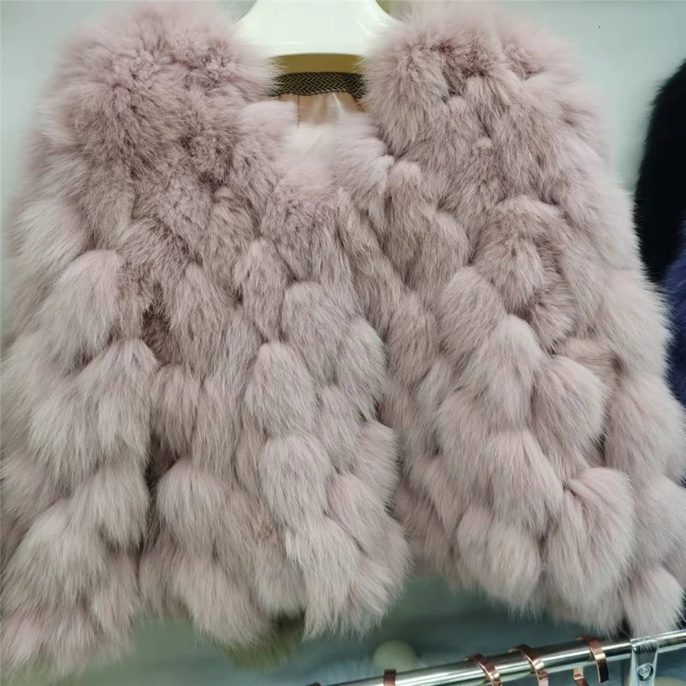 Hot Sales 2024 Women Winter Warm Real Fox Fur Coat High Quality Luxury Fashion Full Sleeves V Neck Female Fur Short Outwear