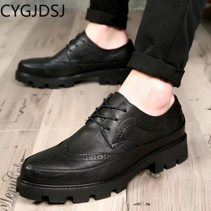 

Dress Shoes for Men Italiano Casuales Office 2024 Patent Leather Shoes for Men Business Suit Brogues Shoes for Men Erkek Ayakkab
