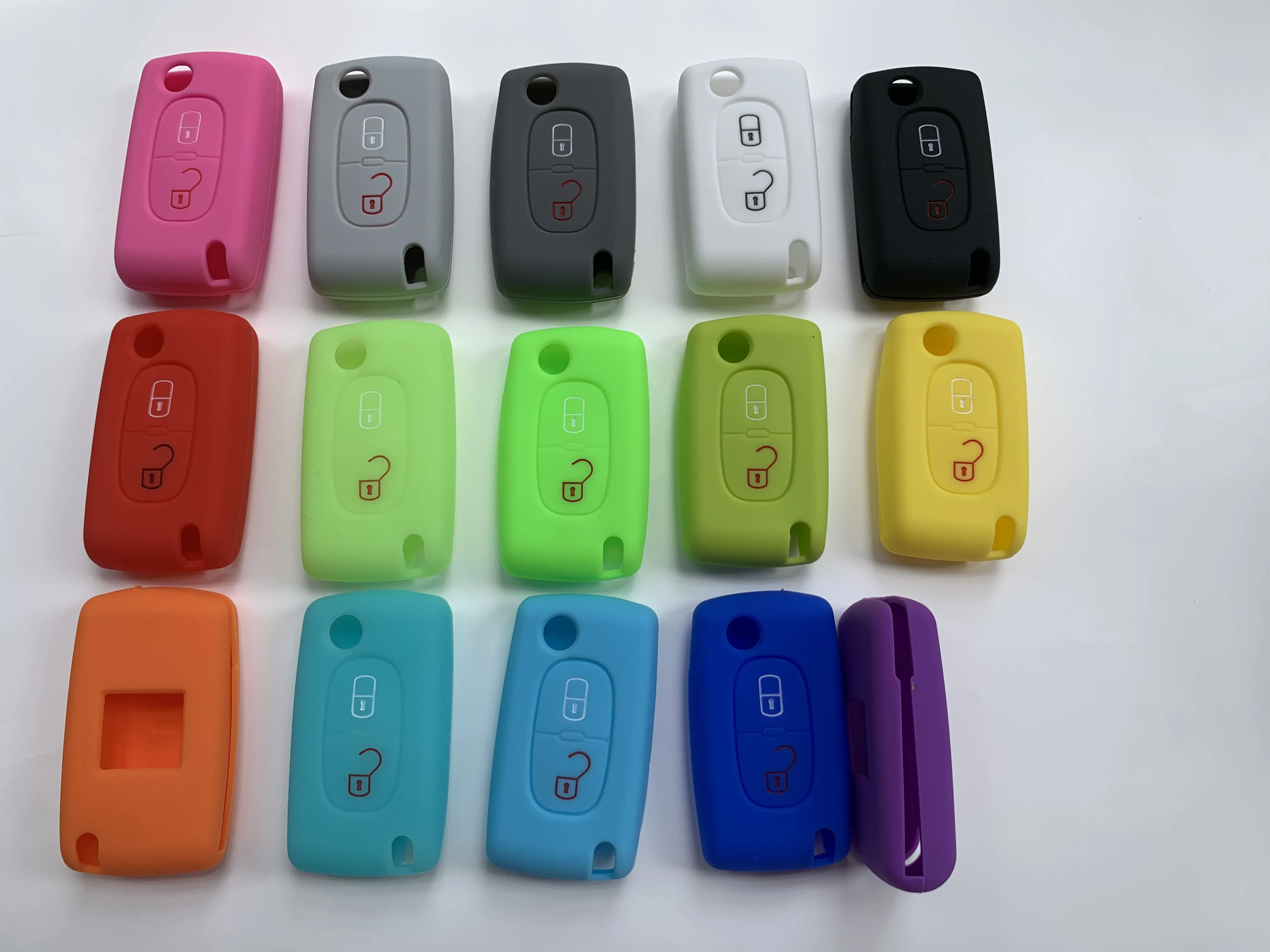 Silicone Car Key Fob Cover Case For Peugeot 206 208 207 3008 308 RCZ 508 408 2008 407 307 2 Buttons Flip Remote Folding Shell