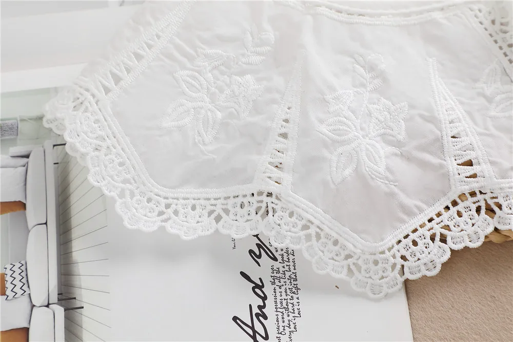 6 Idee Per Delle Semplici Decorazioni Natalizie Fatte Con Il Pizzo In Stile Shabby Chic