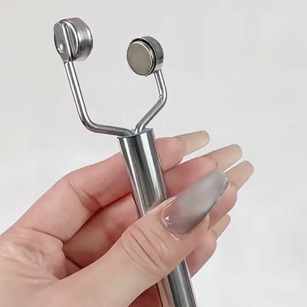 Bâtonnet magnétique en y pour effet cat eye sur vernis semi-permanent_voghion.com