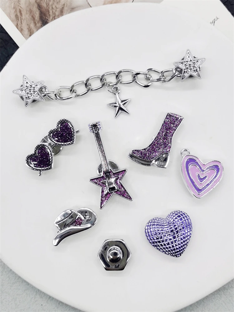 8 Stück Lila Punk-Rock Schuh-Charms DIY Ketten-Dekorationen Musik-Gitarre Clog-Schuhe Schnallen Zubehör Herzförmige Schuhclips – Detail 3