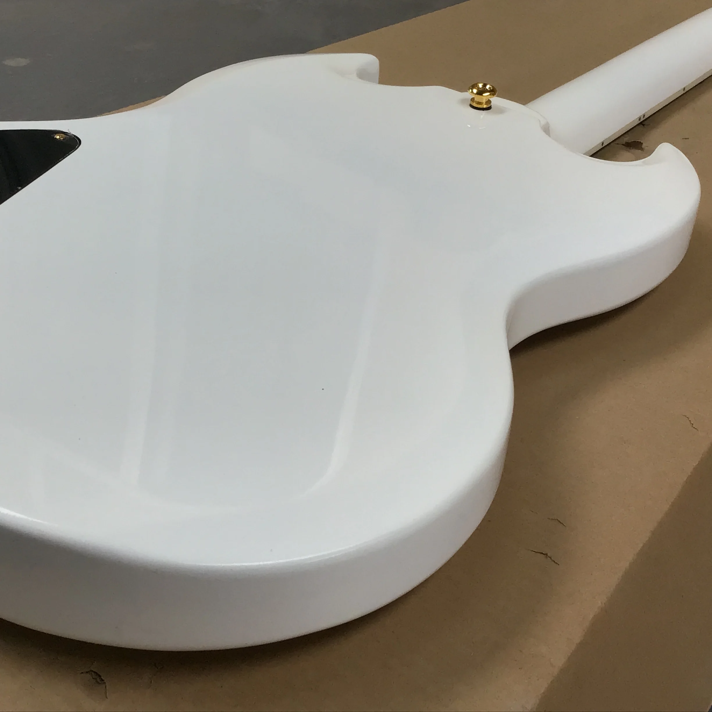 Electric guitar the Body white Color with golden,High Quality Guitarra, factory hot sg in stock