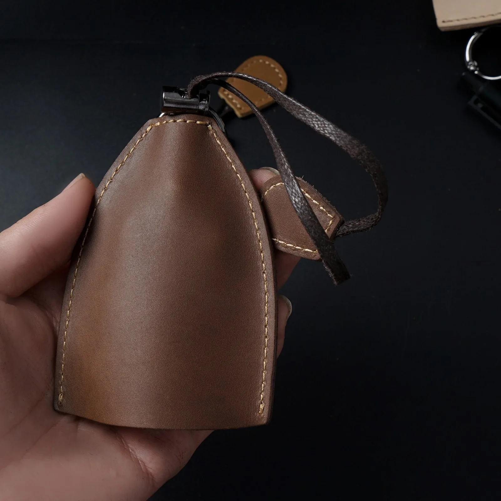 Elegant Genuine Leather Key Holder Case with Key Ring – Handmade Protective Cover