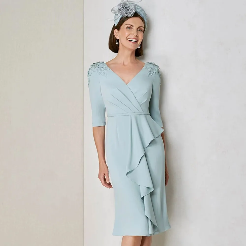 

New Elegant Baby Blue Mother Dresses Short Wedding Party Gowns Knee Length Half Sleeves Mother of the Groom Dresses V Neckline