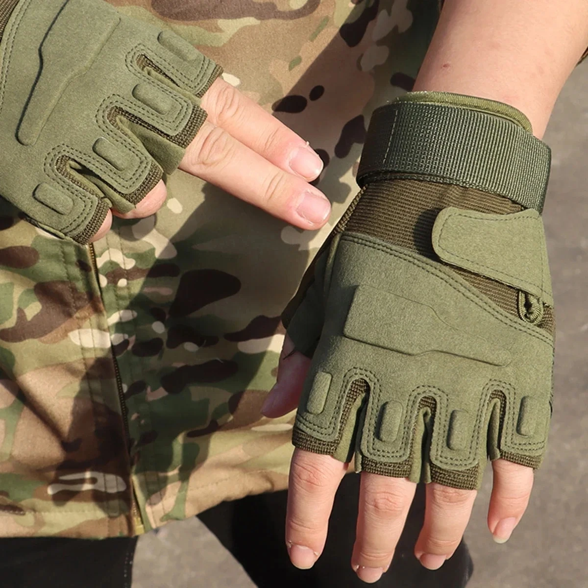 Hunting Riding Tactical Gloves Cycling Glove Sport Climbing Paintball Shooting Z906 Ski Half finger motorcycle gloves For Sports Gloves Tactical Gloves