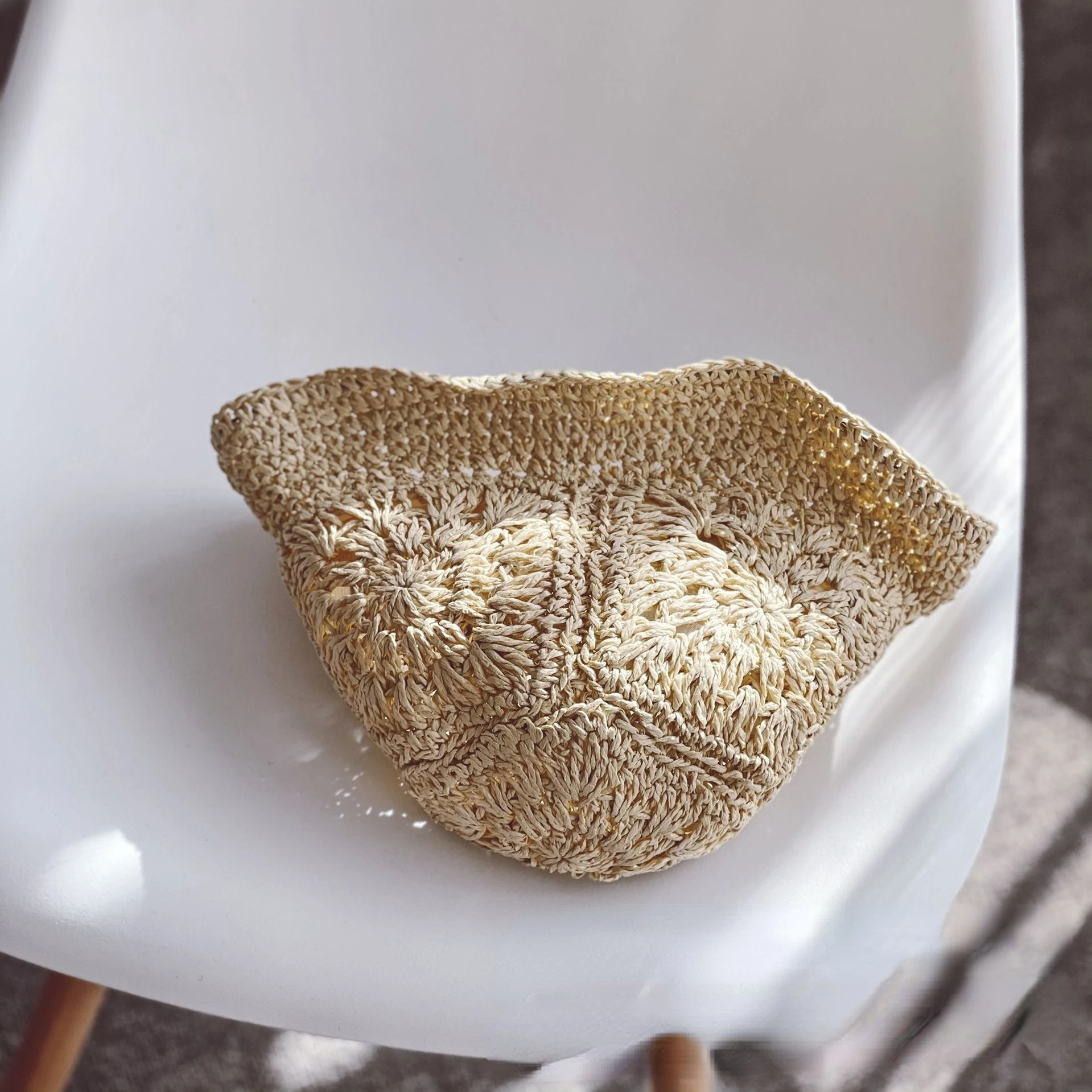 New Summer Kids Straw Hat Summer Girls Baby Outing Sun Hat Retro Hollow Beach Sunscreen Straw Basin Hat Infant Fisherman Cap