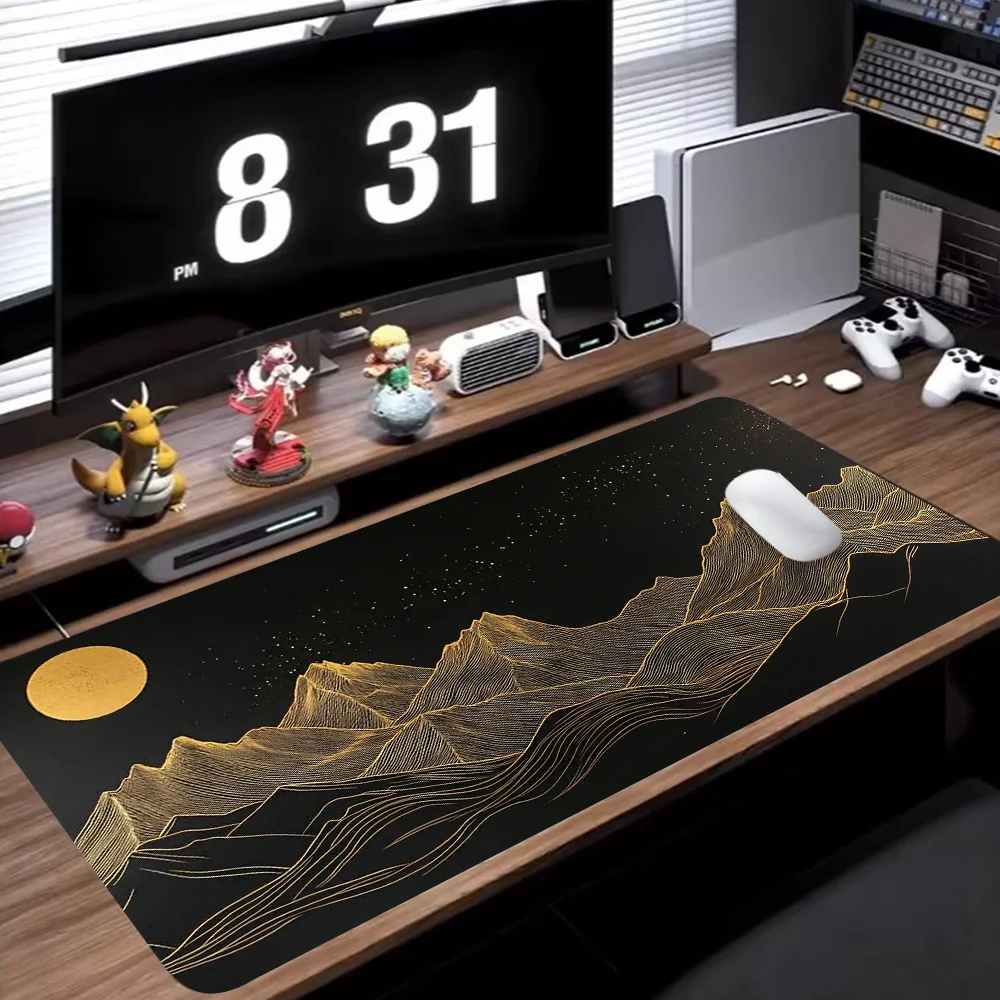 Non-slip mouse pad with golden mountain art