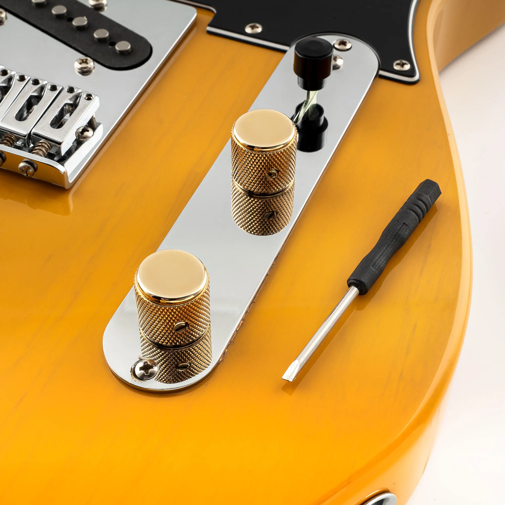Musiclily Pro 1/4 Zoll Aluminium Flat Top Universal Fitting Control Knob mit Stellschraube für Fender Mexico Player Tele (2er-Set) – Detail 17