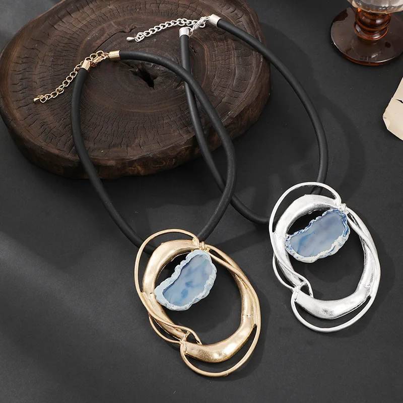 Damen trendige kurze Halskette Design geometrische Metall Schlüsselbein Kette charmanter Schmuck