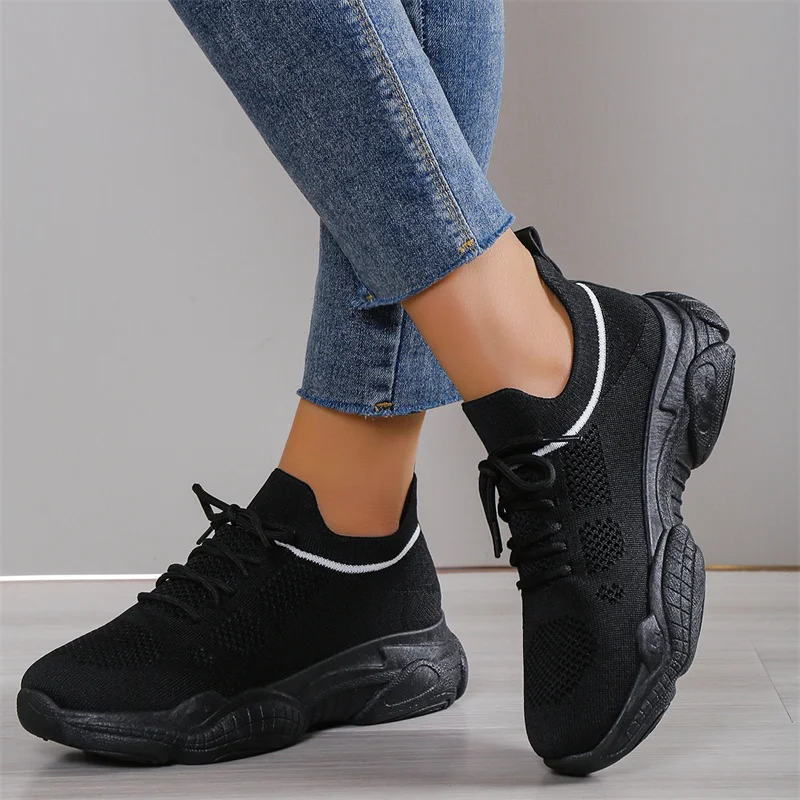 Women's Plus Size Sports Shoes Breathable Mesh Comfortable Men's Running Shoes Casual Fashion Flat Shoes Women's Tennis Shoes