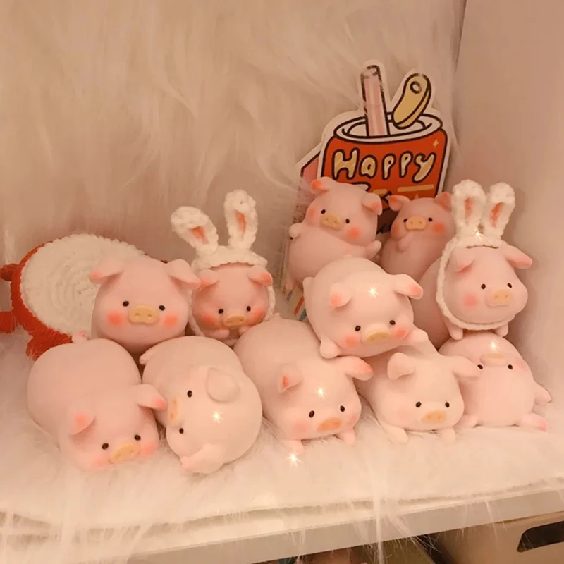 Miniature ornament miniature figurines ornament crafts Cute cartoon bauble pig Kawaii toy piggy little pigs mini model car desktop ornament living room decoration birthday gift