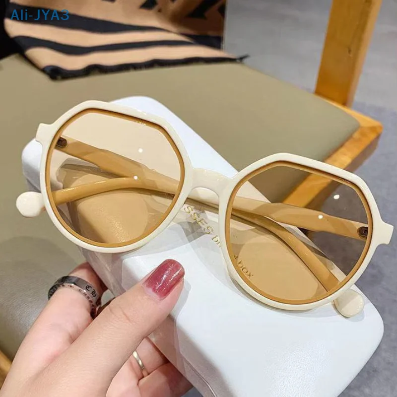

Korean Style Vintage Geometry Shape Frame Sunshade Glasses For Men Women Sunglasses Fashion Frame Glasses UV Protection