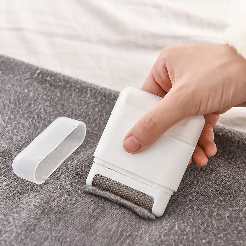 Portable Mini Lint Remover Manual Fuzz Fabric Shaver for Carpet Woolen Coat Clothes Brush Tool
