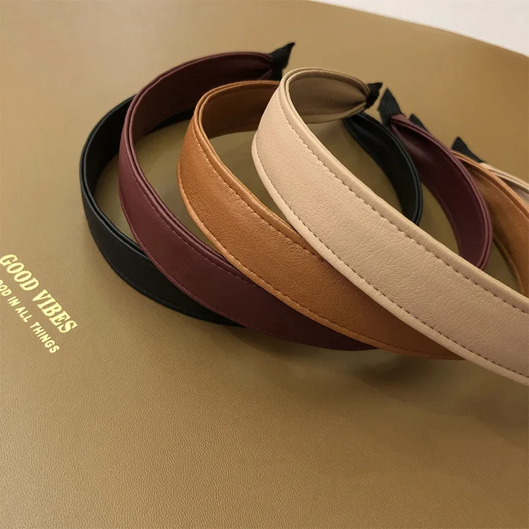 Рисунок 3 - Обруч для волос из искусственной кожи