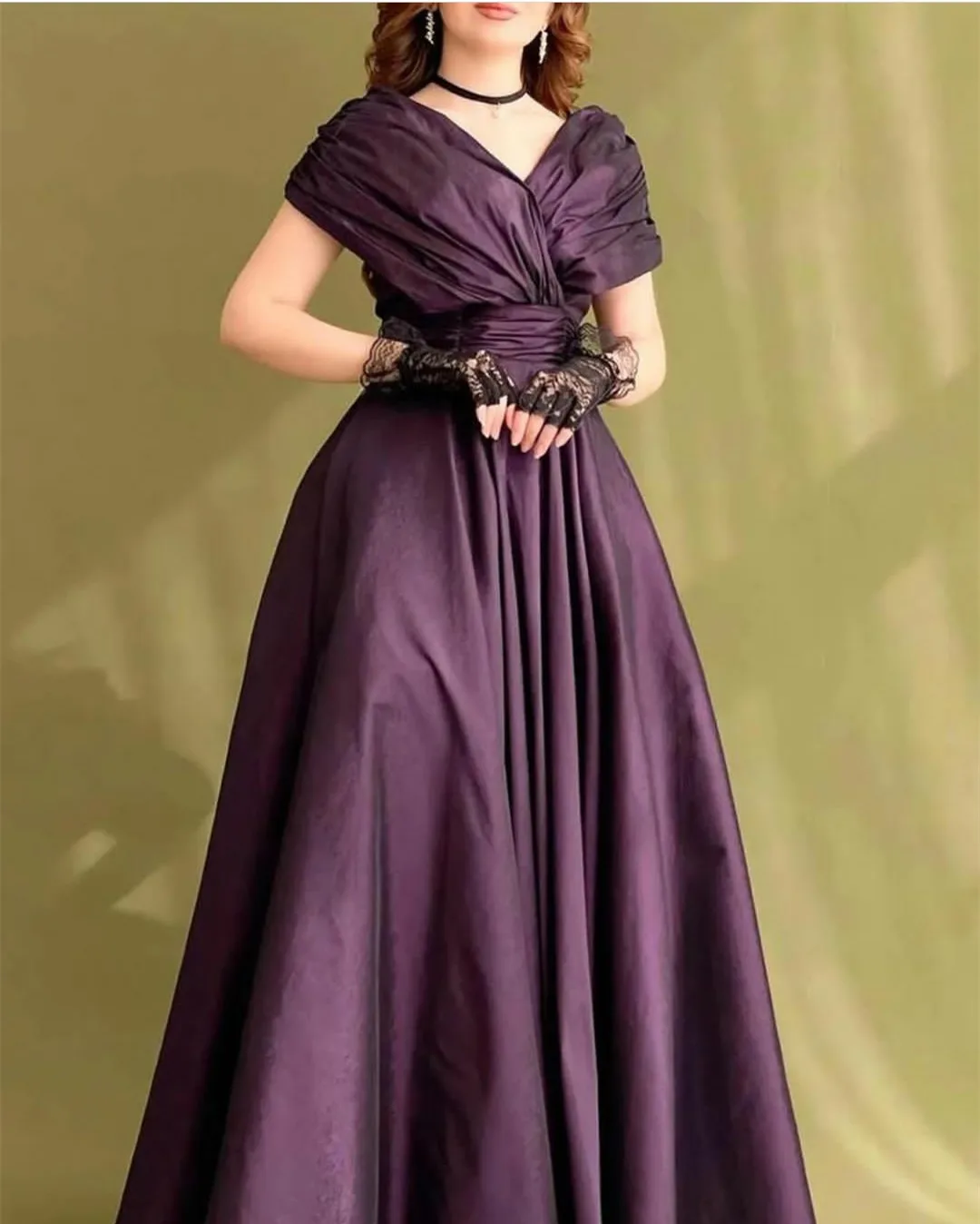 

Vintage Long V-Neck Grape Evening Dresses With Pockets A-Line Pleated Floor Length Zipper Robe De Mariée Party Gown For Women