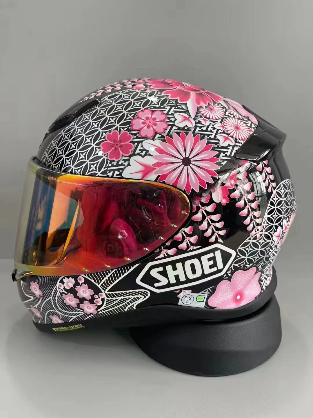 

High-quality ABS SHOEI Z7 cherry blossom personality helmet motorcycle helmet full cover all seasons men and women full helmets