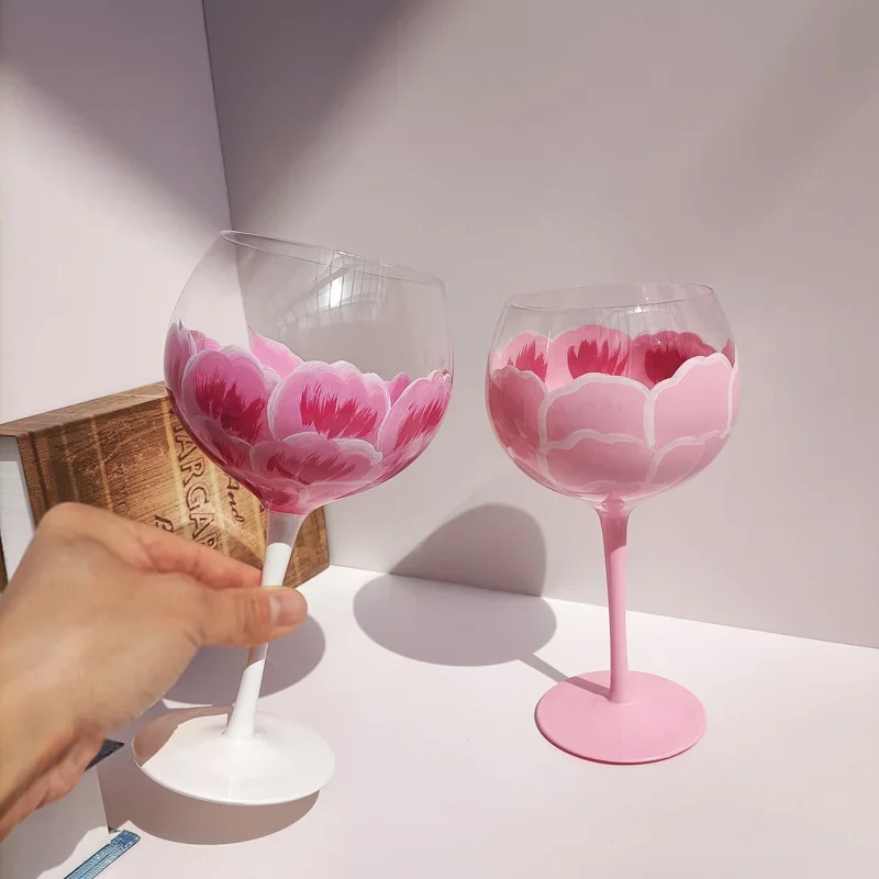 

Изысканная ручная роспись средневековая Высокая стеклянная чашка с розовыми цветами Винные бокалы ручной работы винтажный цветочный дизайн